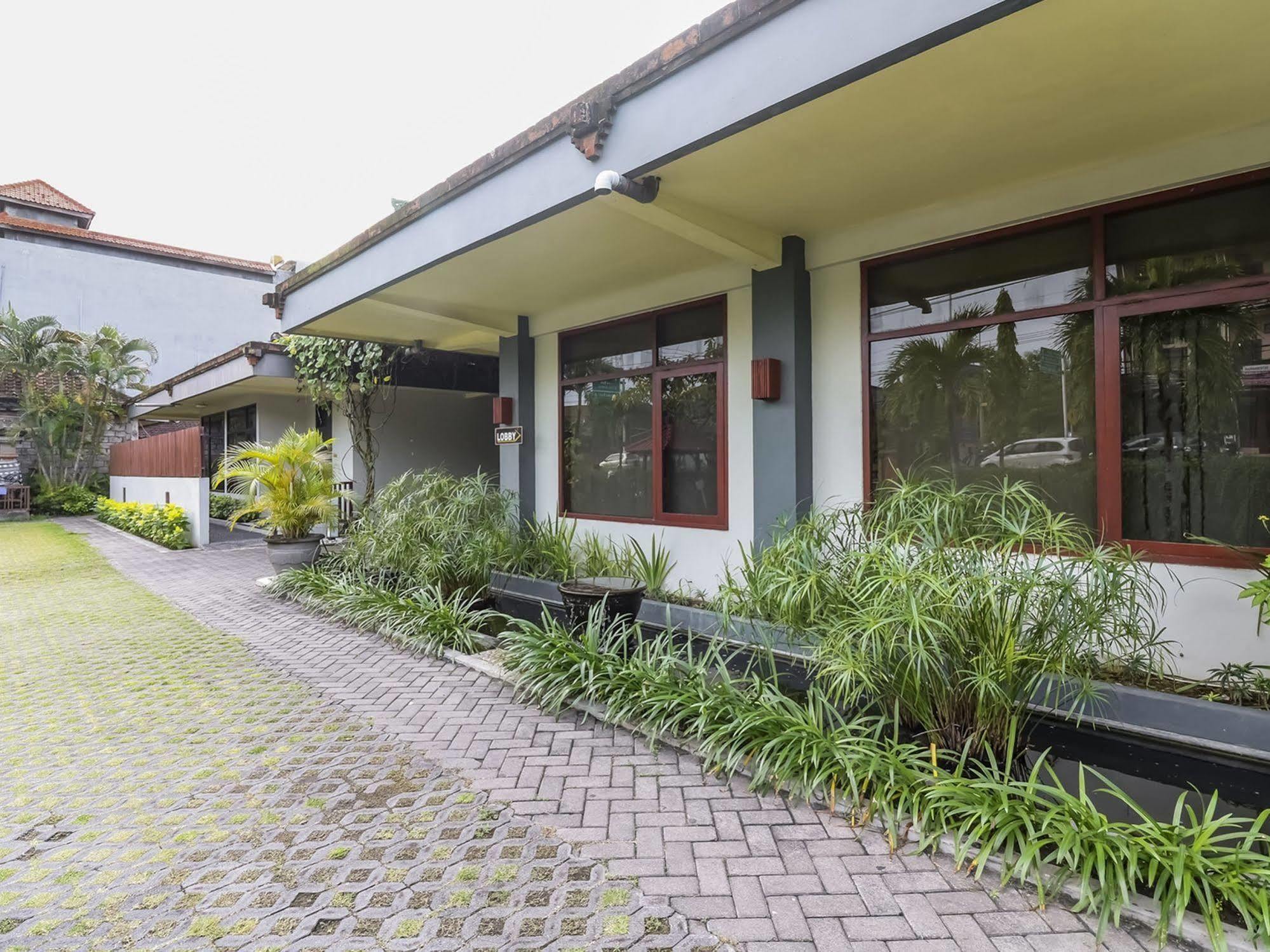 The Yani Hotel Bali Pesanggaran Luaran gambar