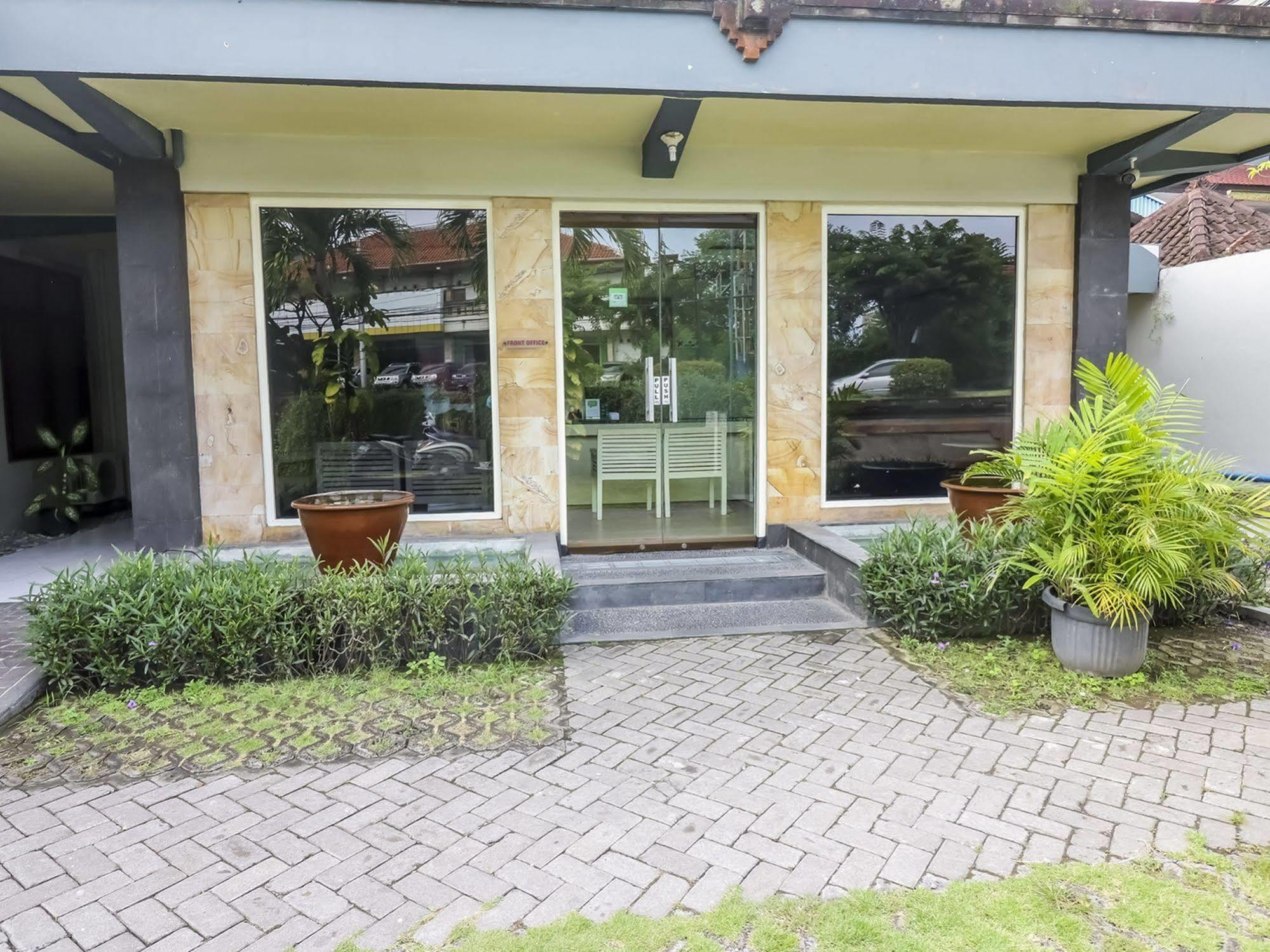 The Yani Hotel Bali Pesanggaran Luaran gambar