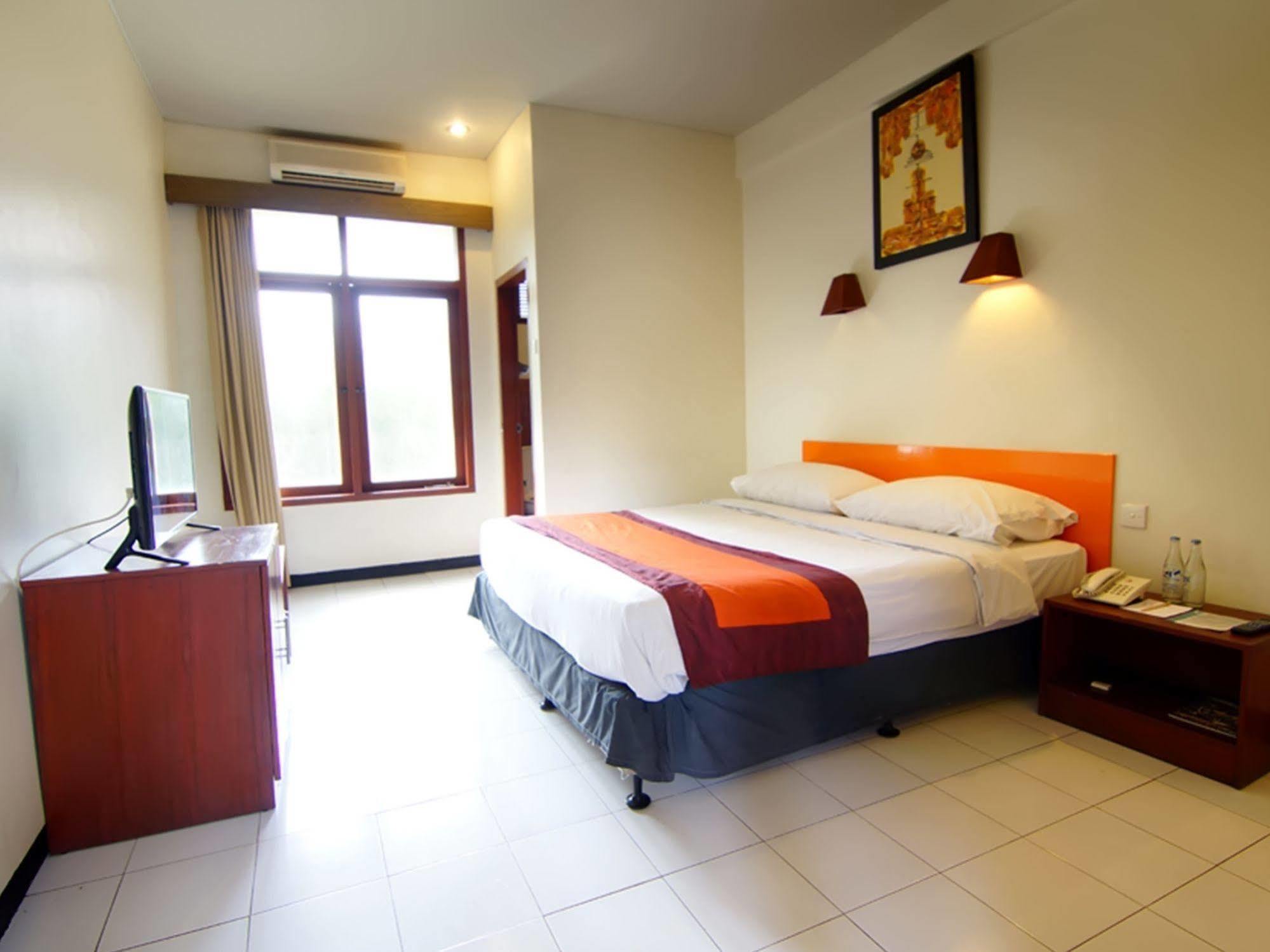 The Yani Hotel Bali Pesanggaran Luaran gambar